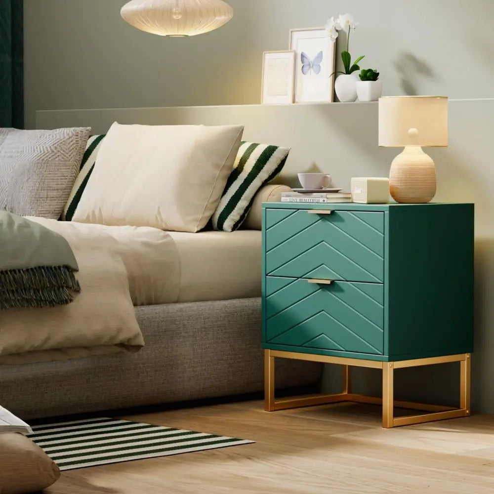 3 Piece Bedroom Set With 6 Drawer Dresser And Nightstands