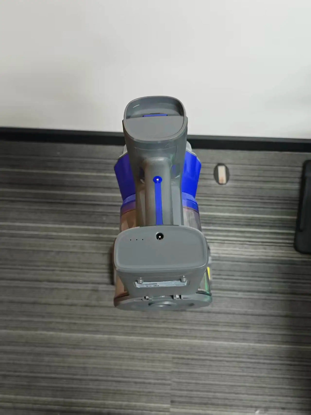 Portable Wireless Vacuum Cleaner With LED Display And Strong Suction