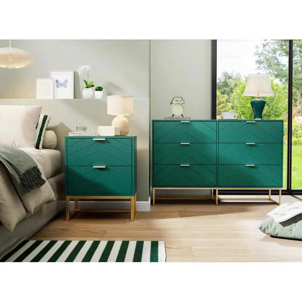 3 Piece Bedroom Set With 6 Drawer Dresser And Nightstands